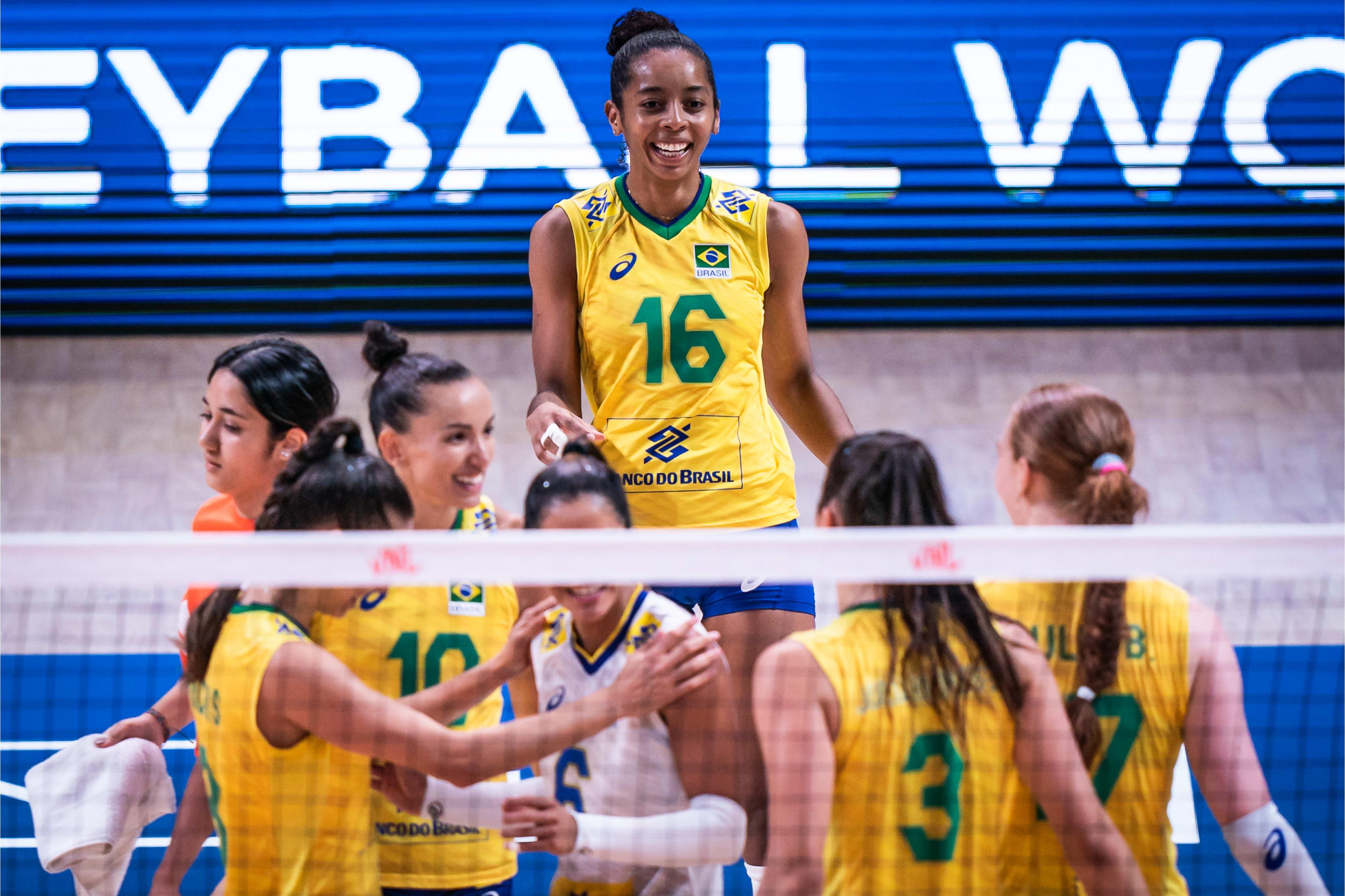 巴西代表团获得沙滩排球比赛冠军 巴西代表团获得沙滩排球比赛冠军