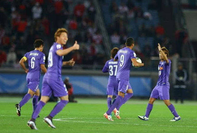 大连一方逆转取胜，广岛三箭遗憾负于