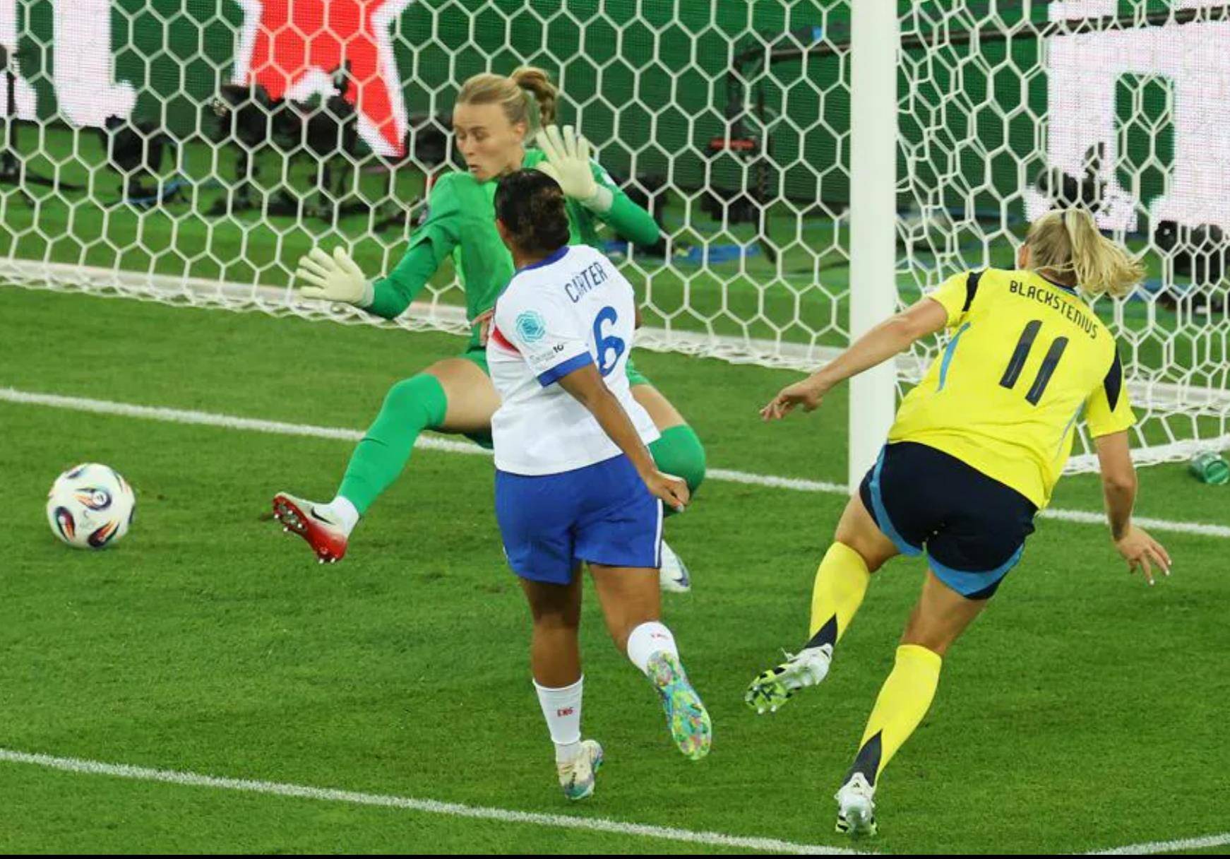 英格兰女足即将面对强劲对手,展现团队默契的简单介绍 英格兰女足即将面对强劲对手,展现团队默契的简单介绍