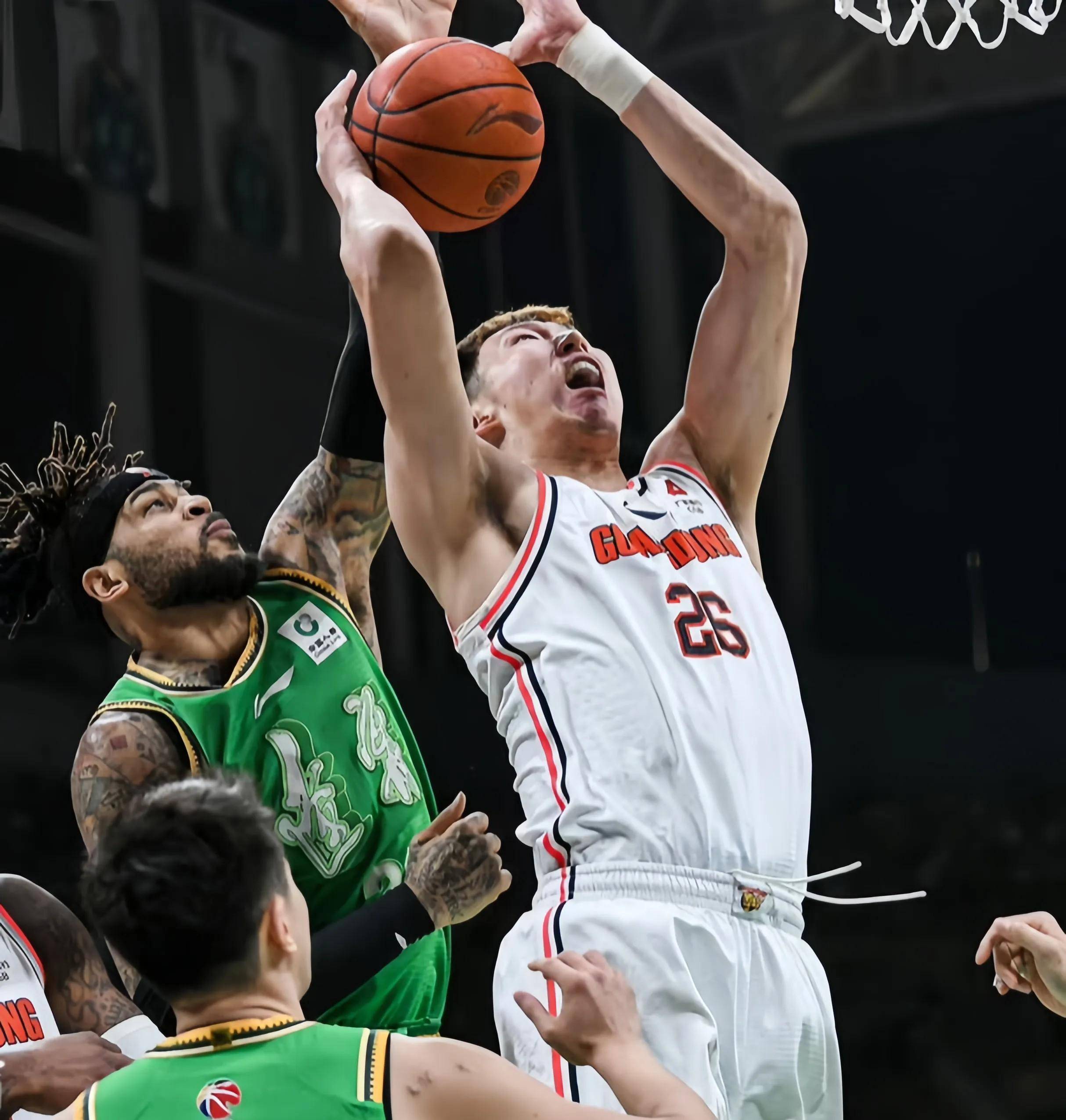 精彩瞬间回放!篮球比赛开拓新视野 精彩瞬间回放!篮球比赛开拓新视野