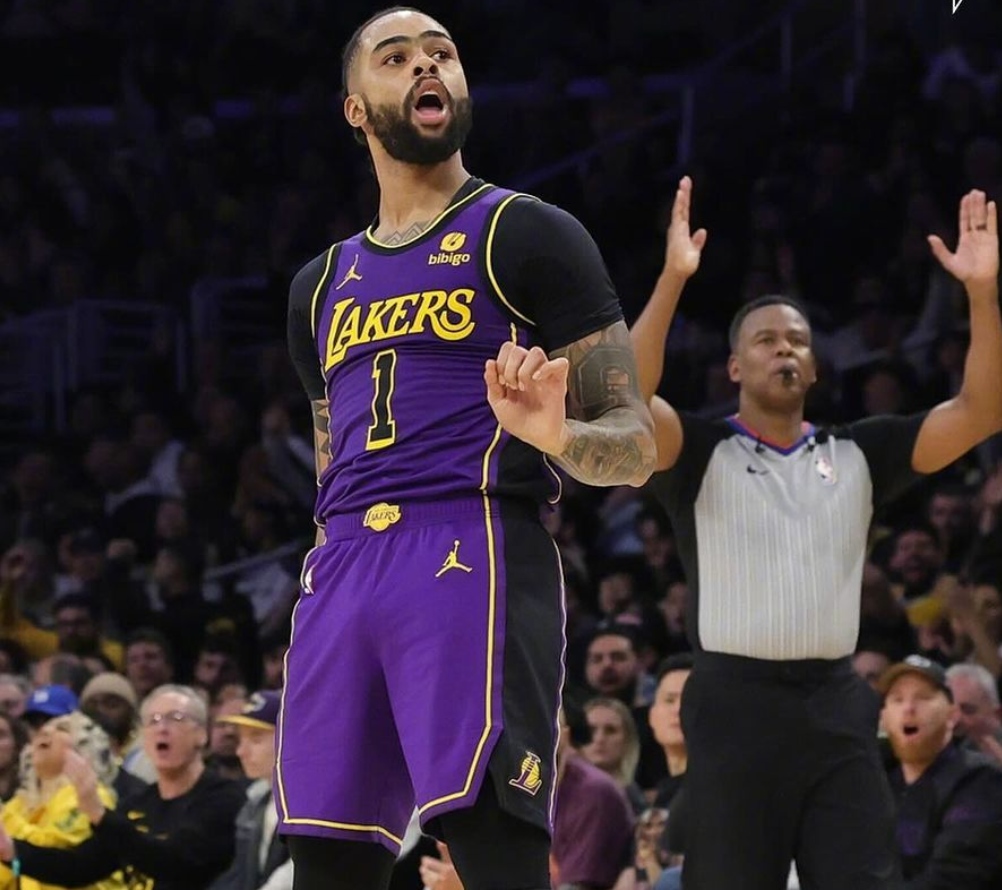 湖人大胜鹈鹕保持不败