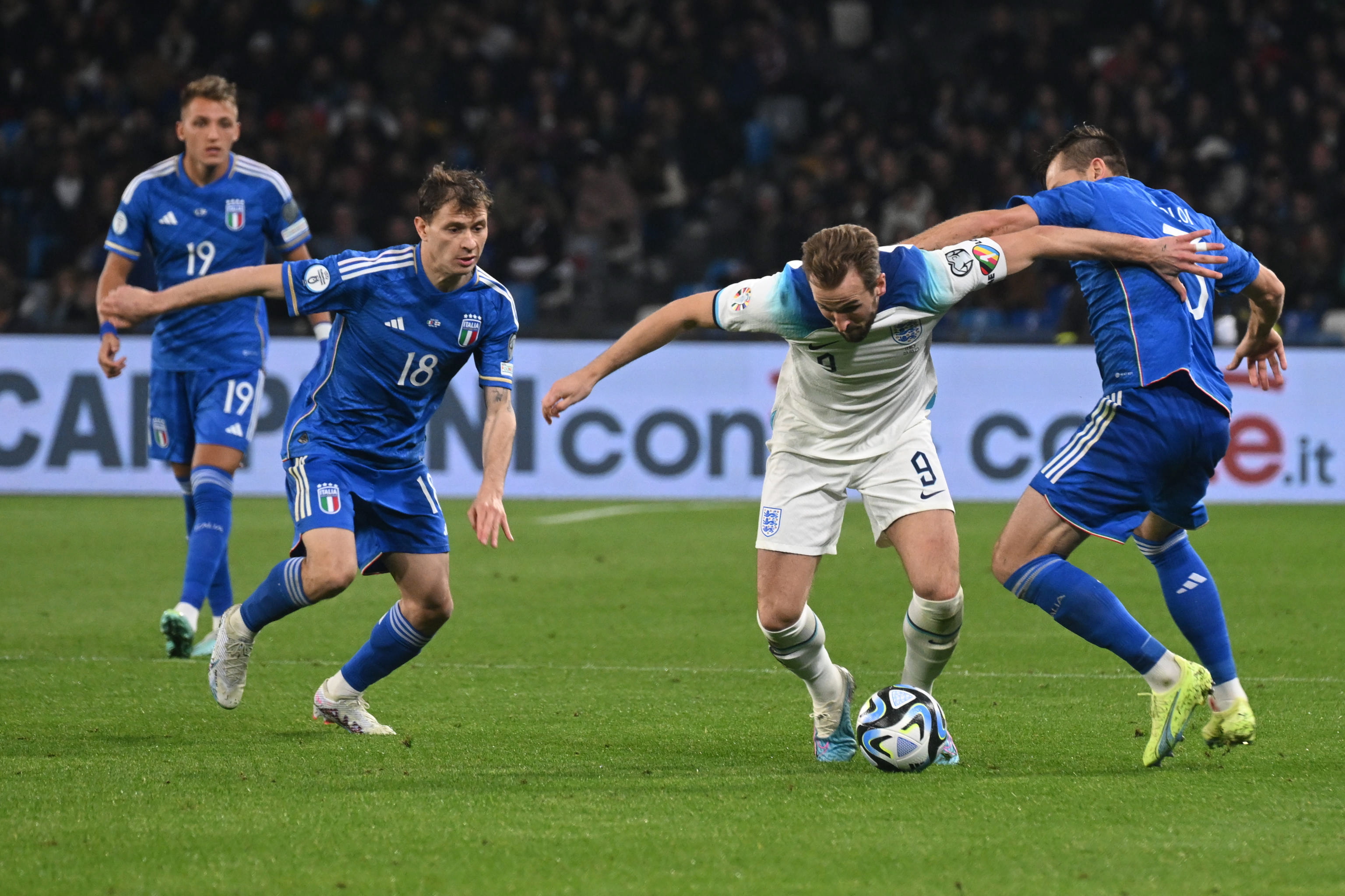 关于意大利夺得2020年欧洲杯冠军,击败英格兰队的信息 关于意大利夺得2020年欧洲杯冠军,击败英格兰队的信息